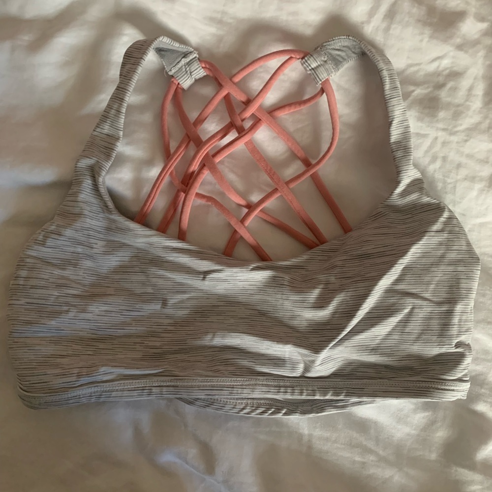 Lululemon sports bra